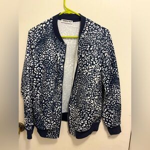 Light weight multi print blazer